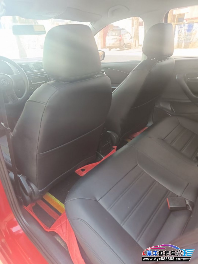 13年大众polo轿车抵押车出售