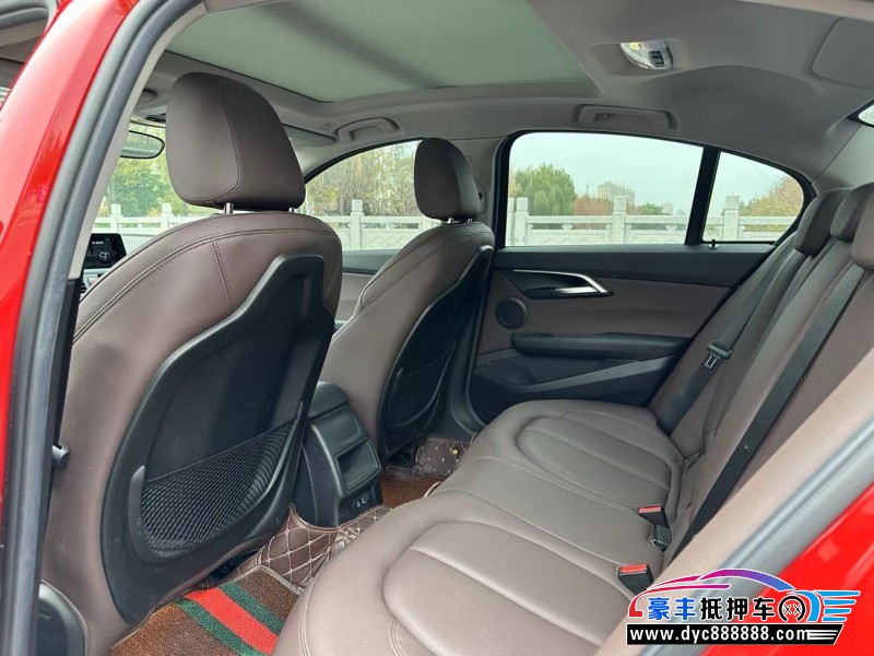 19年宝马1系轿车抵押车出售