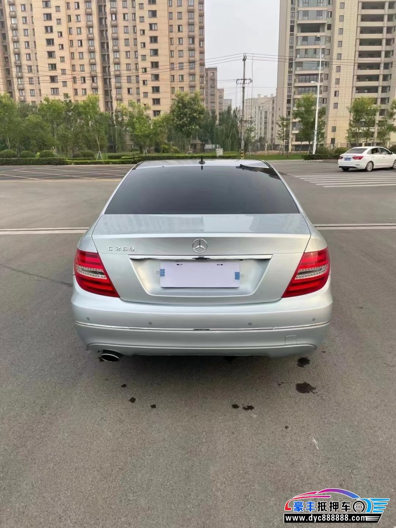 13年奔驰C轿车抵押车出售