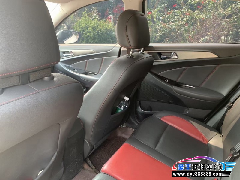 16年长安逸动轿车抵押车出售