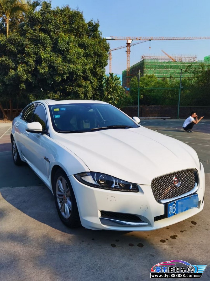 14年捷豹XF轿车抵押车出售