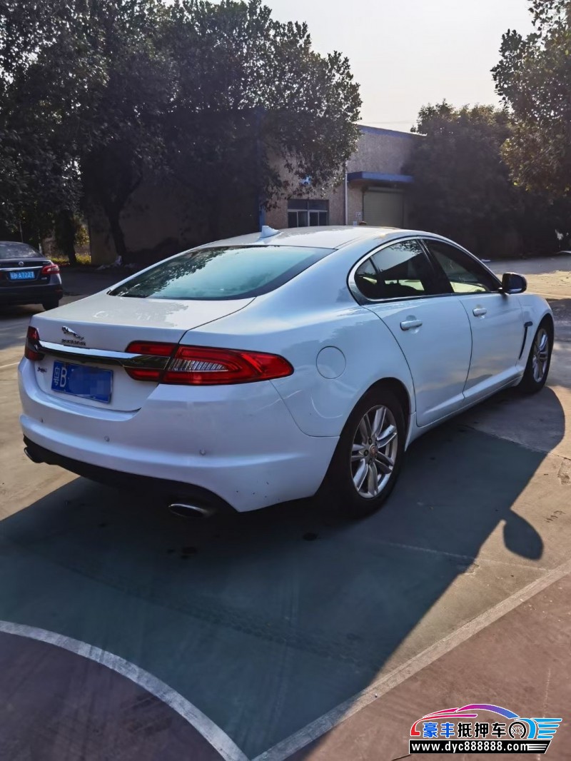 14年捷豹XF轿车抵押车出售