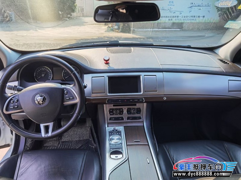 14年捷豹XF轿车抵押车出售