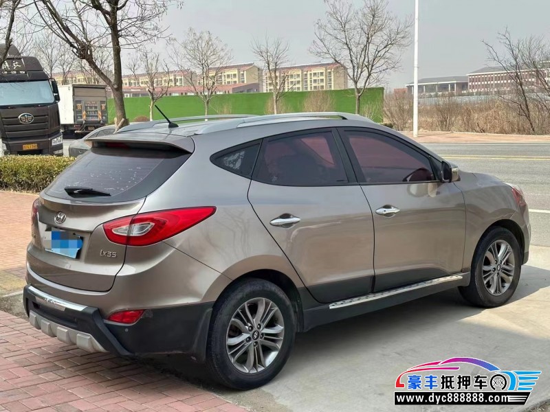 14年现代ix35轿车抵押车出售