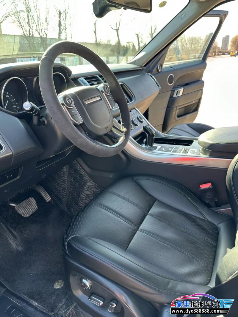 18年路虎揽胜运动版轿车抵押车出售