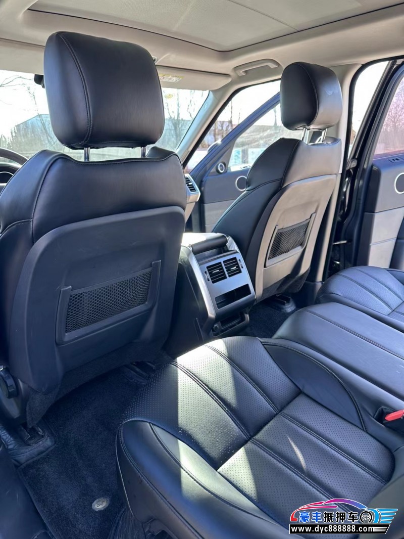 18年路虎揽胜运动版轿车抵押车出售