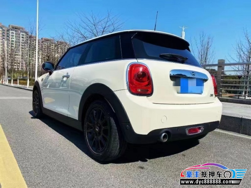 20年宝马MINISUV抵押车出售