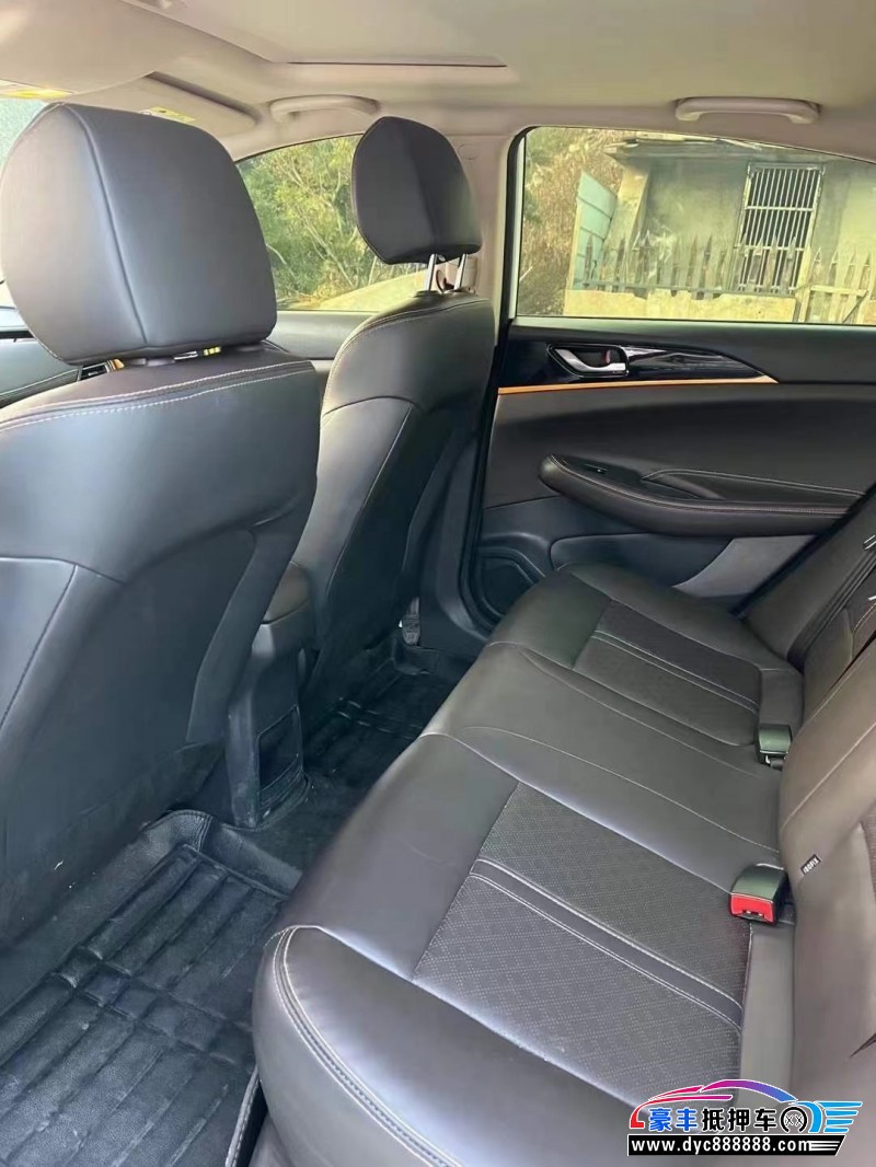 20年长安逸动轿车抵押车出售