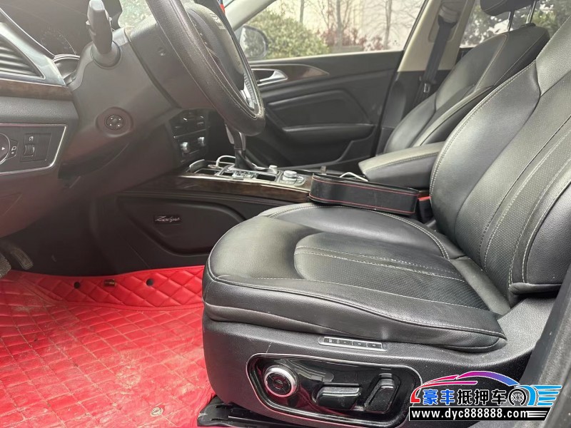 18年众泰Z700轿车抵押车出售