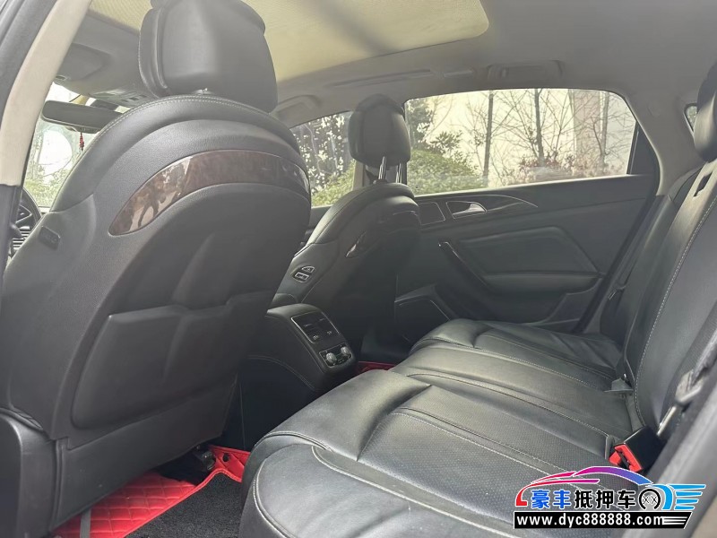 18年众泰Z700轿车抵押车出售