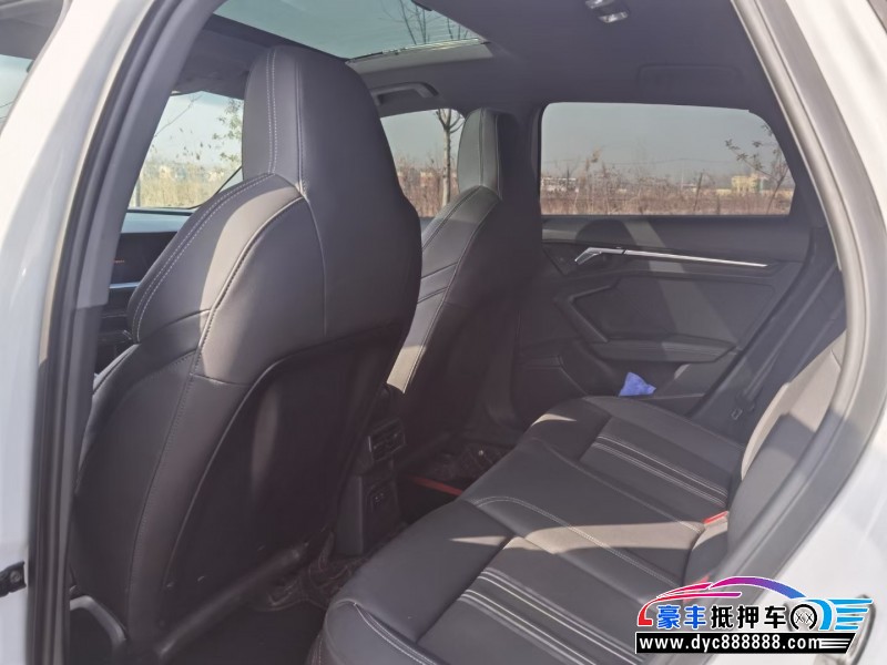 21年奥迪A3轿车抵押车出售