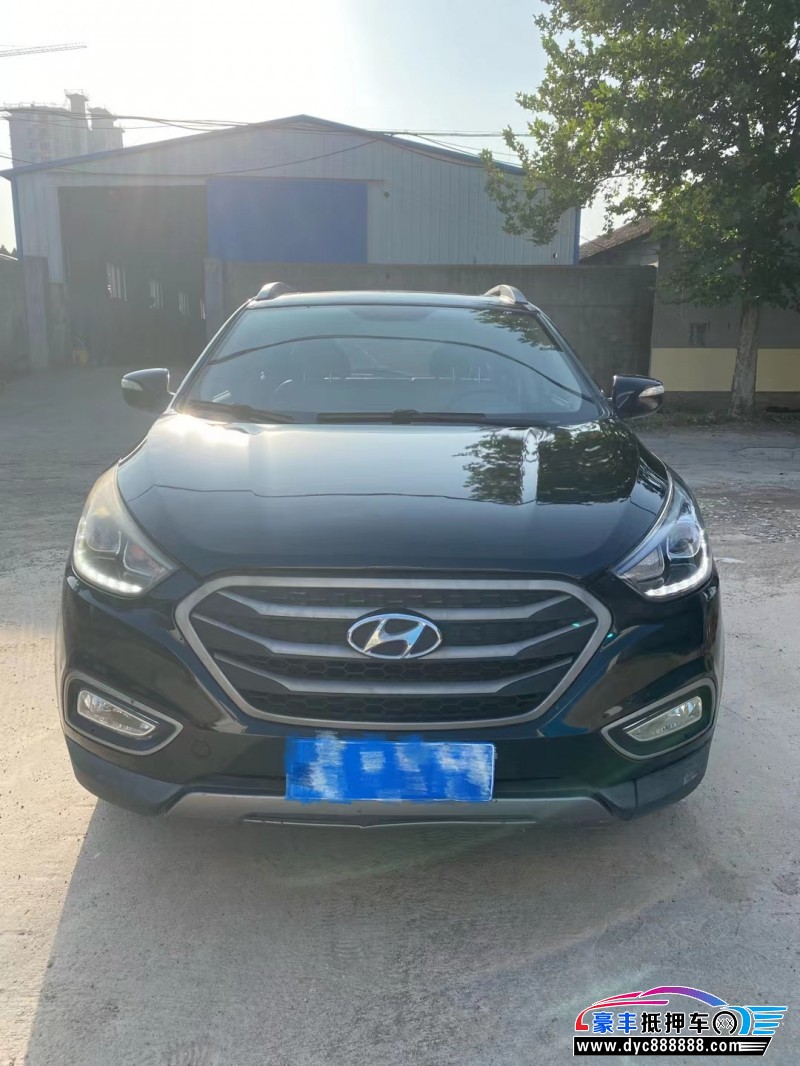 13年现代ix35轿车抵押车出售