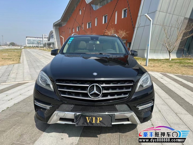 13年奔驰ML轿车抵押车出售