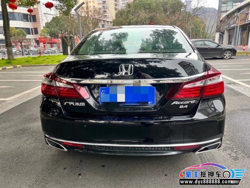 17年本田雅阁轿车抵押车出售