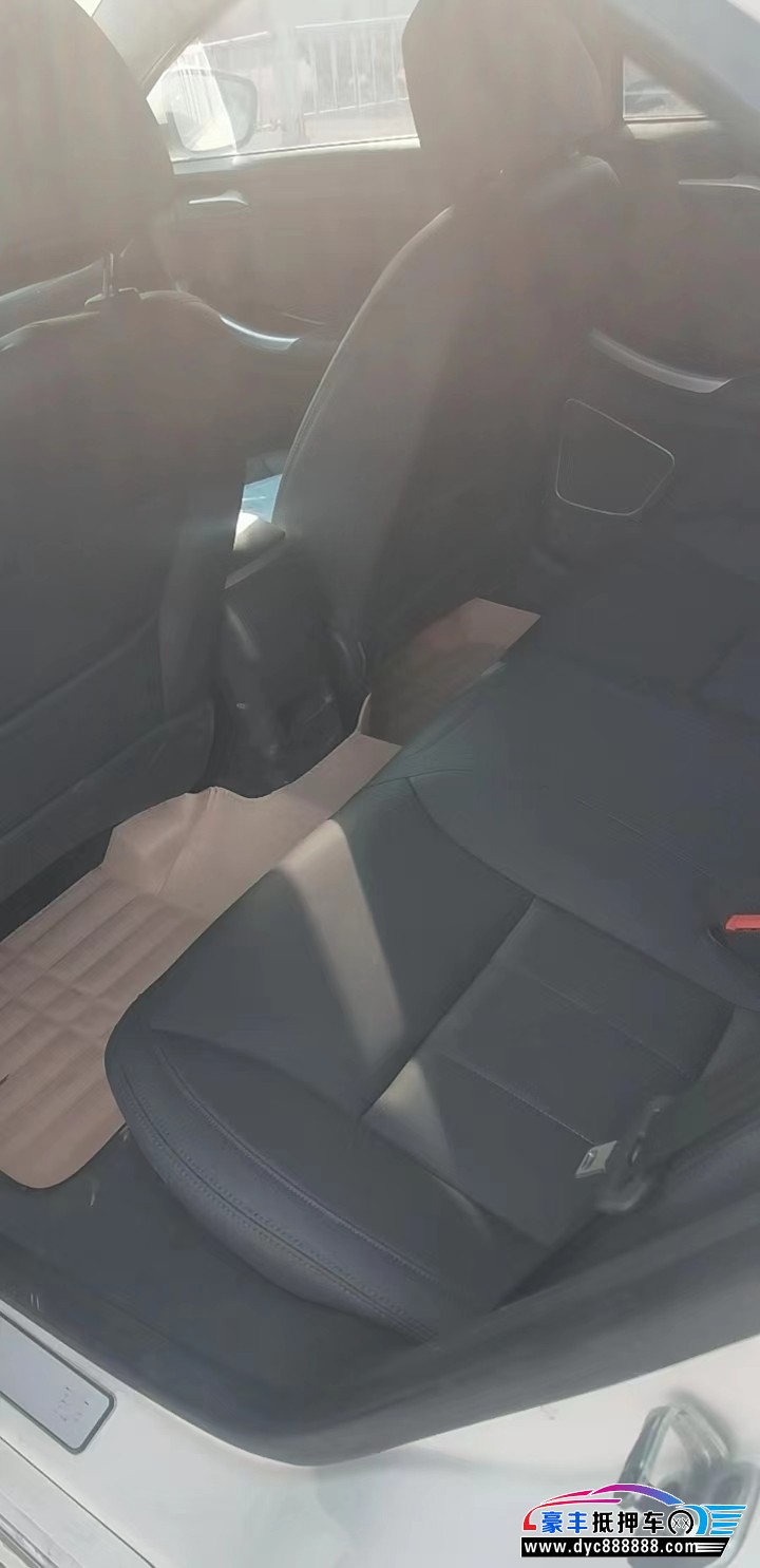 16年荣威550轿车抵押车出售