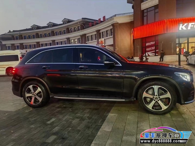 19年奔驰GLCSUV抵押车出售