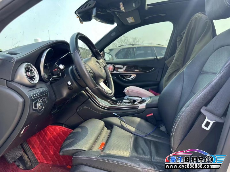 18年奔驰GLC轿车抵押车出售