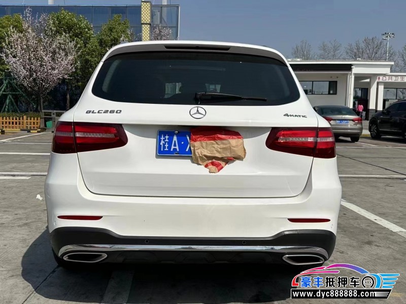 18年奔驰GLC轿车抵押车出售