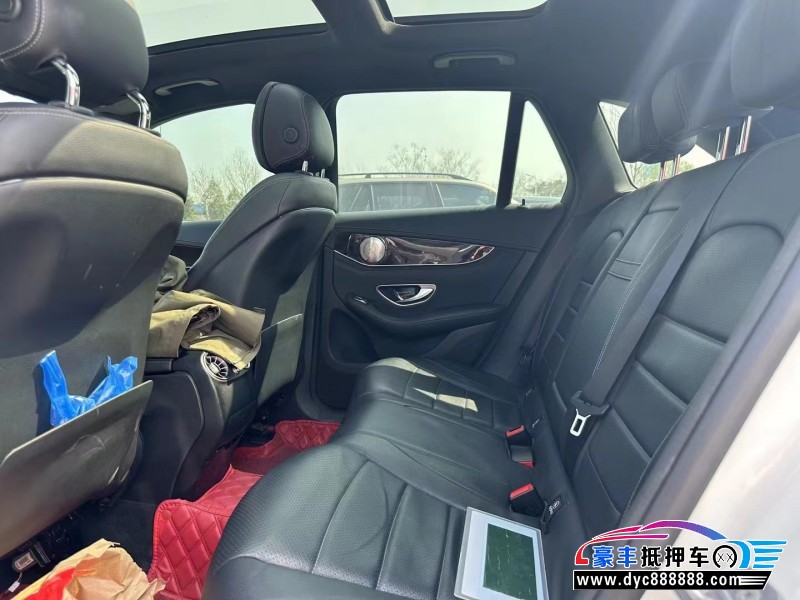 18年奔驰GLC轿车抵押车出售