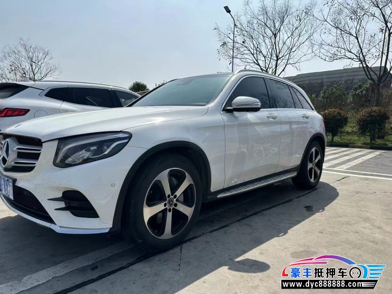 18年奔驰GLC轿车抵押车出售