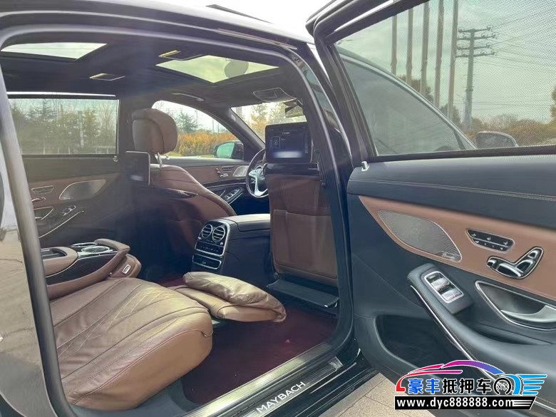 19年奔驰迈巴赫S级轿车抵押车出售