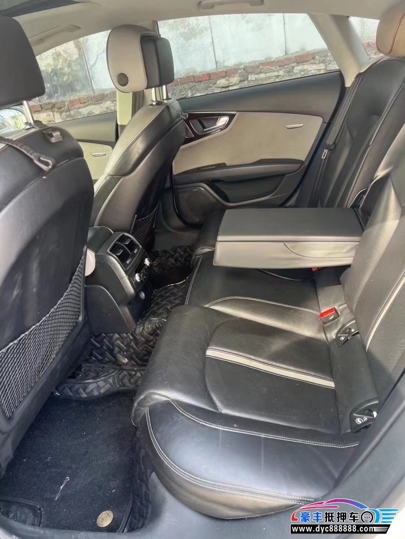 18年奥迪A7轿车抵押车出售