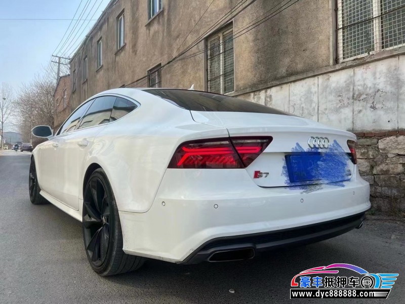 18年奥迪A7轿车抵押车出售