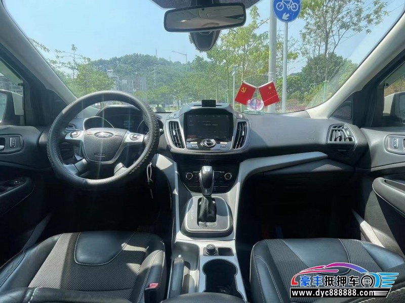 15年福特翼虎轿车抵押车出售