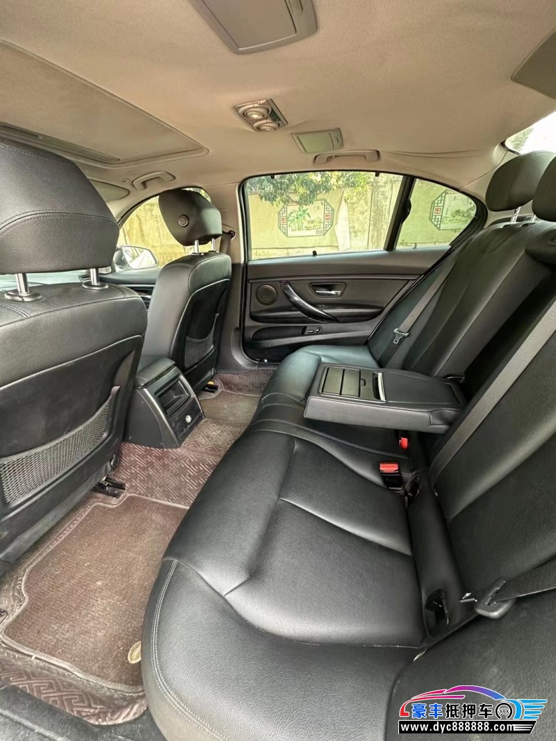 13年宝马3系轿车抵押车出售