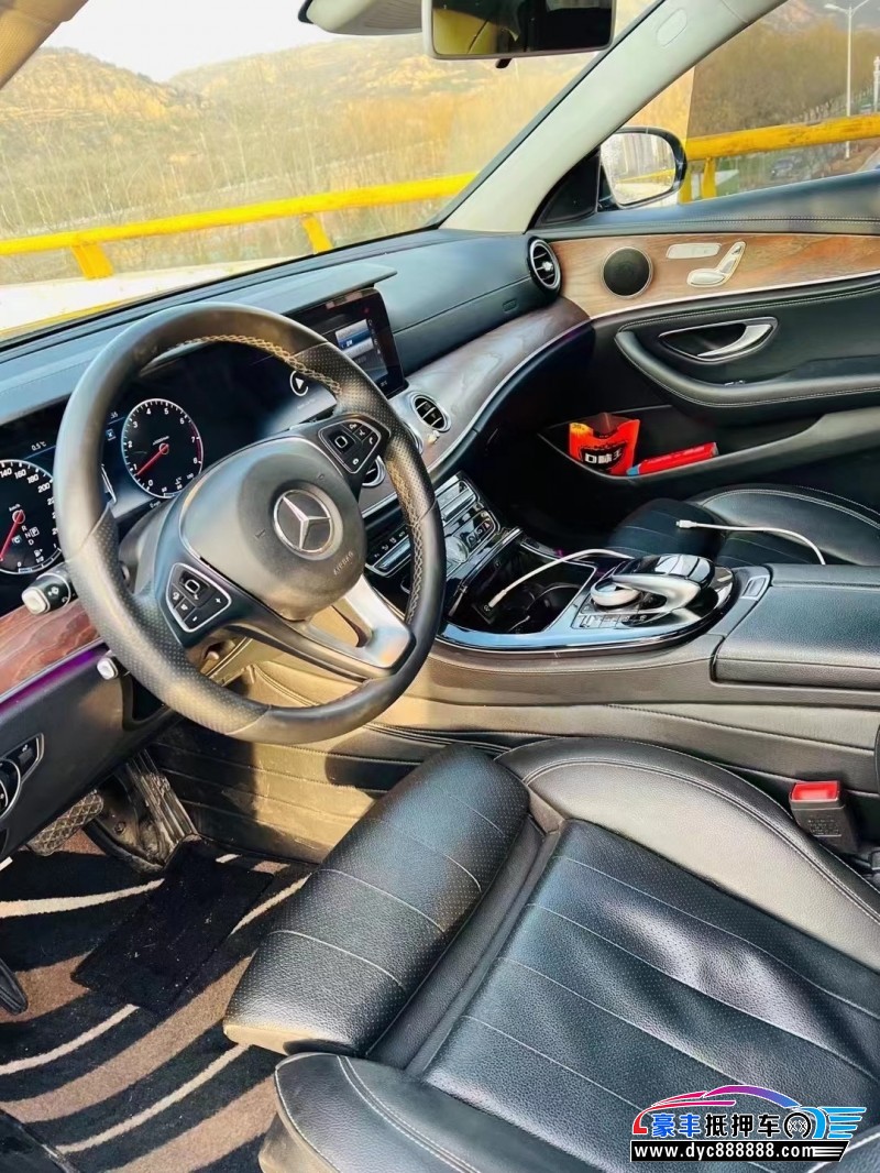 17年奔驰E轿车抵押车出售