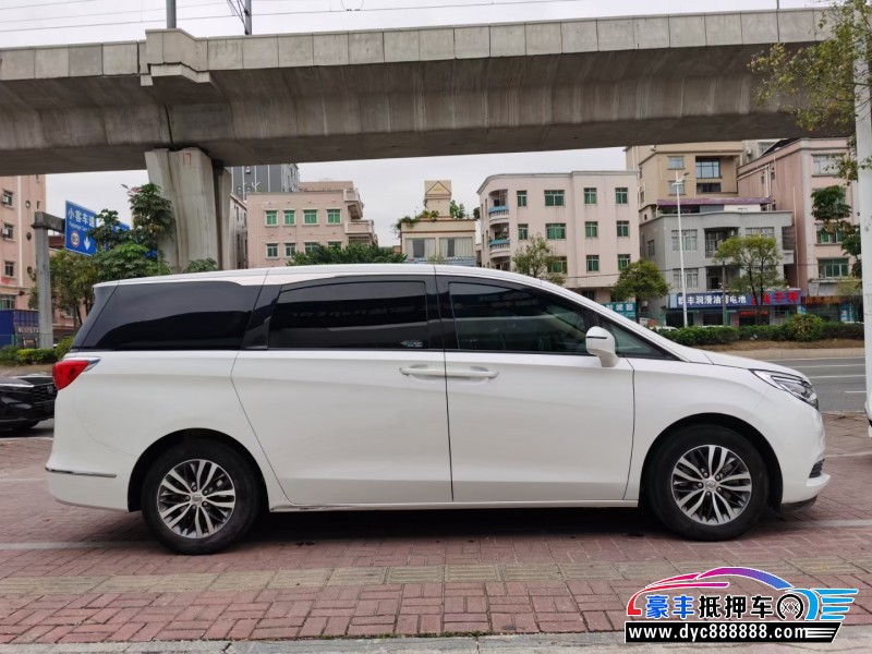 20年别克GL8轿车抵押车出售