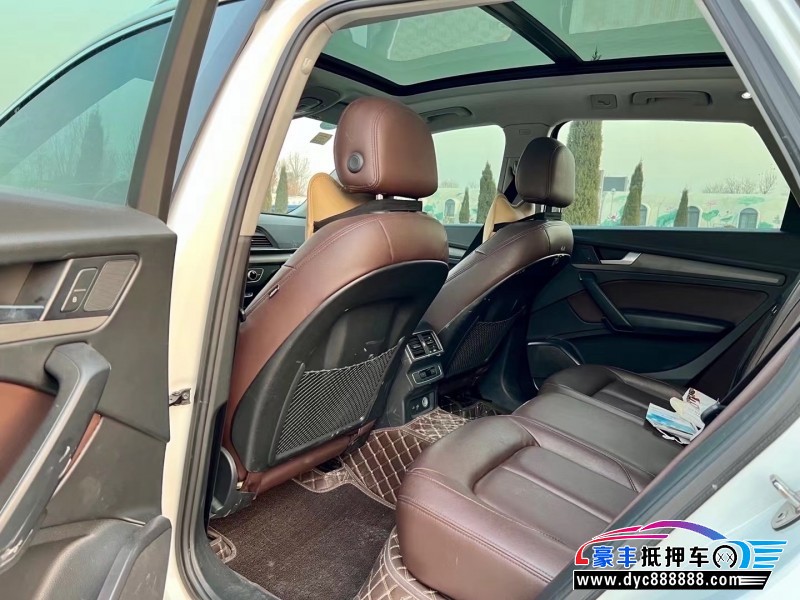 19年奥迪Q5轿车抵押车出售