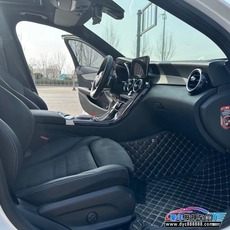 20年奔驰C级轿车抵押车出售