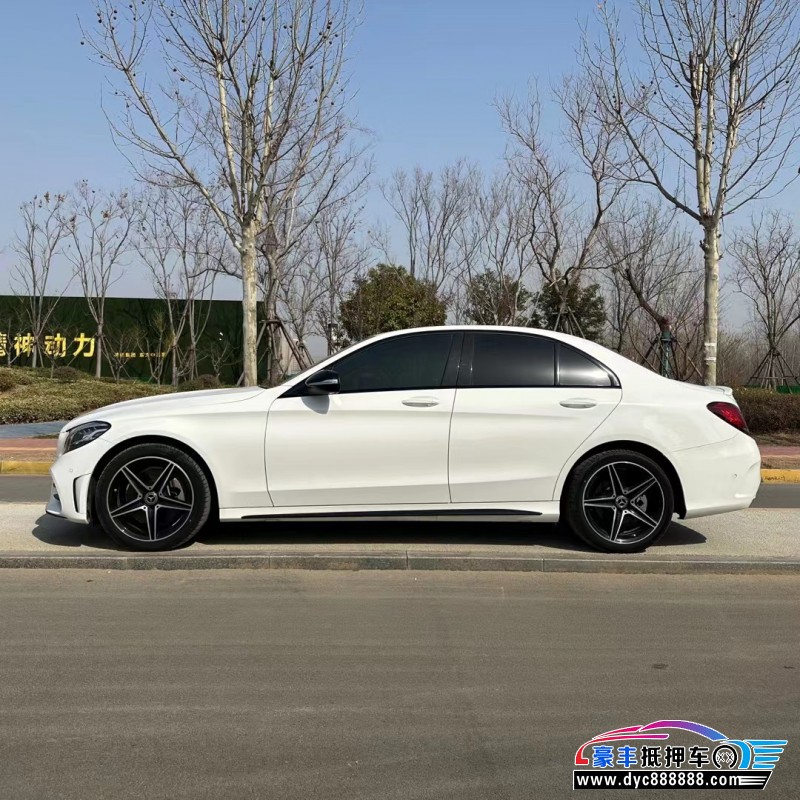 20年奔驰C级轿车抵押车出售