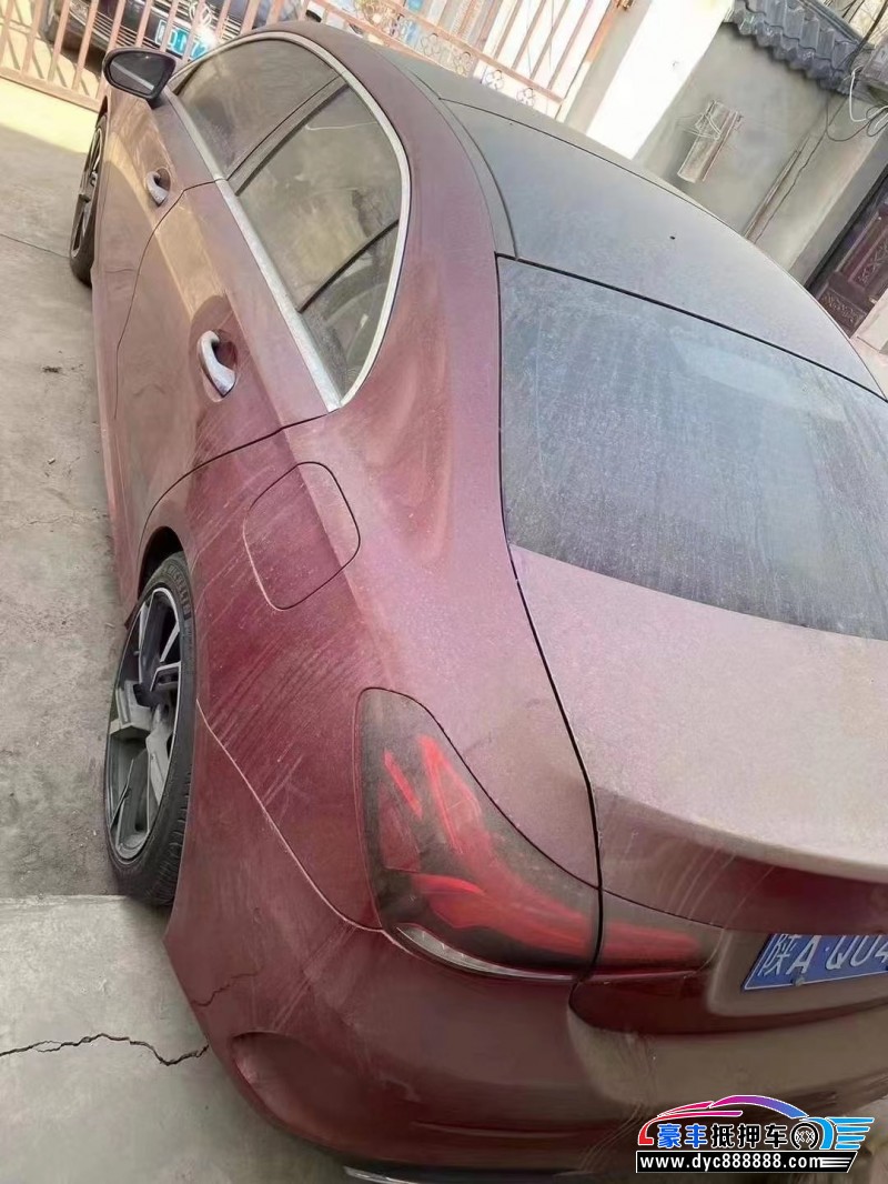 22年奔驰A轿车抵押车出售