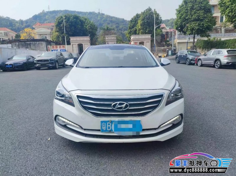 14年现代名图轿车抵押车出售