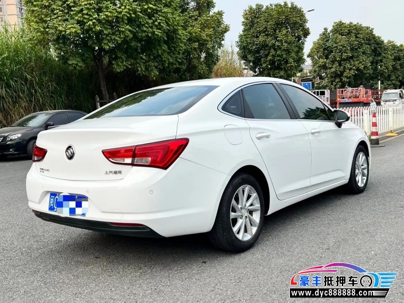18年别克威朗轿车抵押车出售