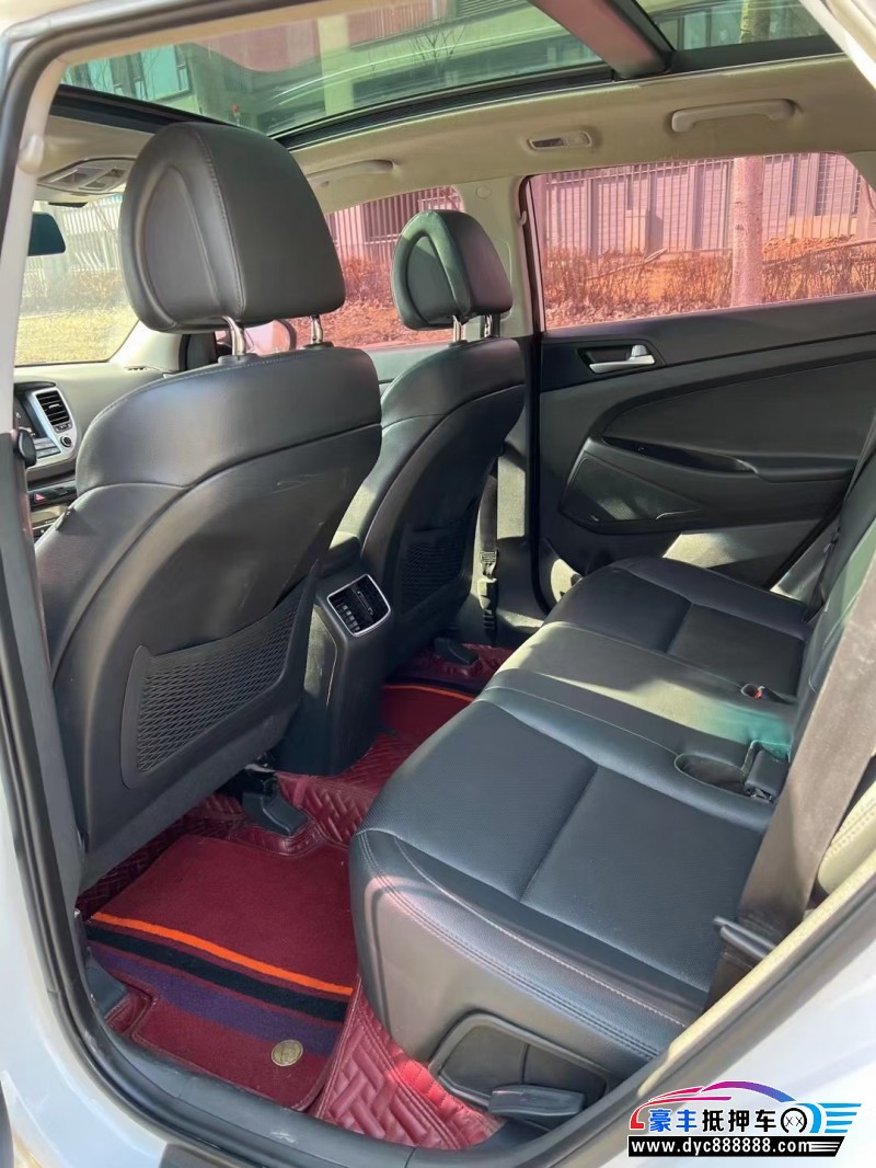 17年现代途胜SUV抵押车出售