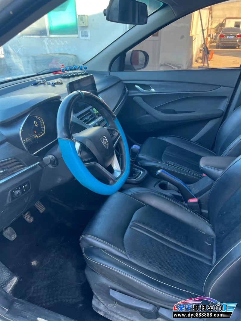 18年宝骏宝骏360轿车抵押车出售