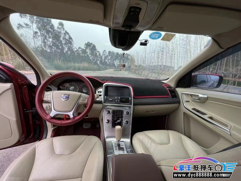 12年沃尔沃XC60轿车抵押车出售