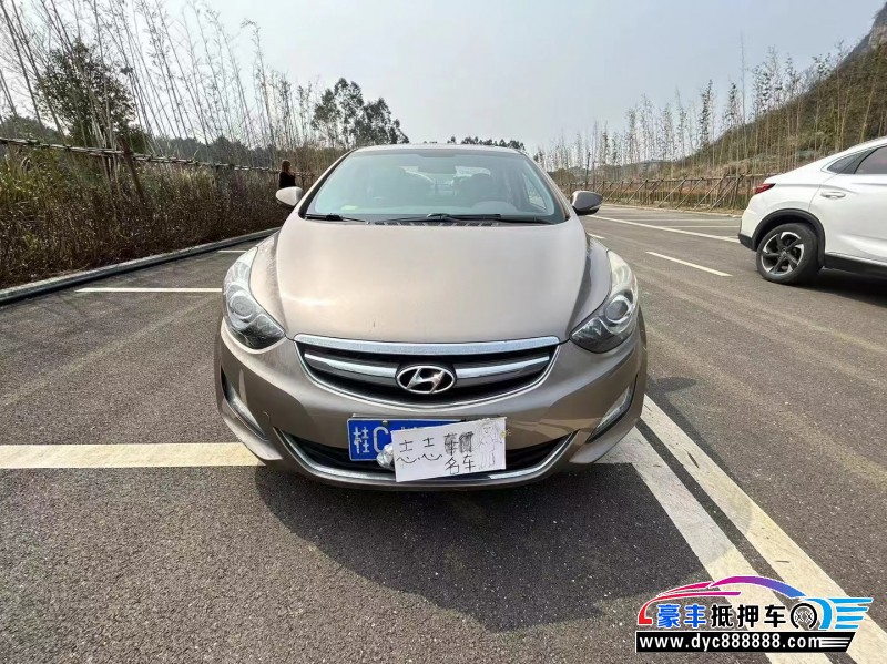 15年现代领动轿车抵押车出售