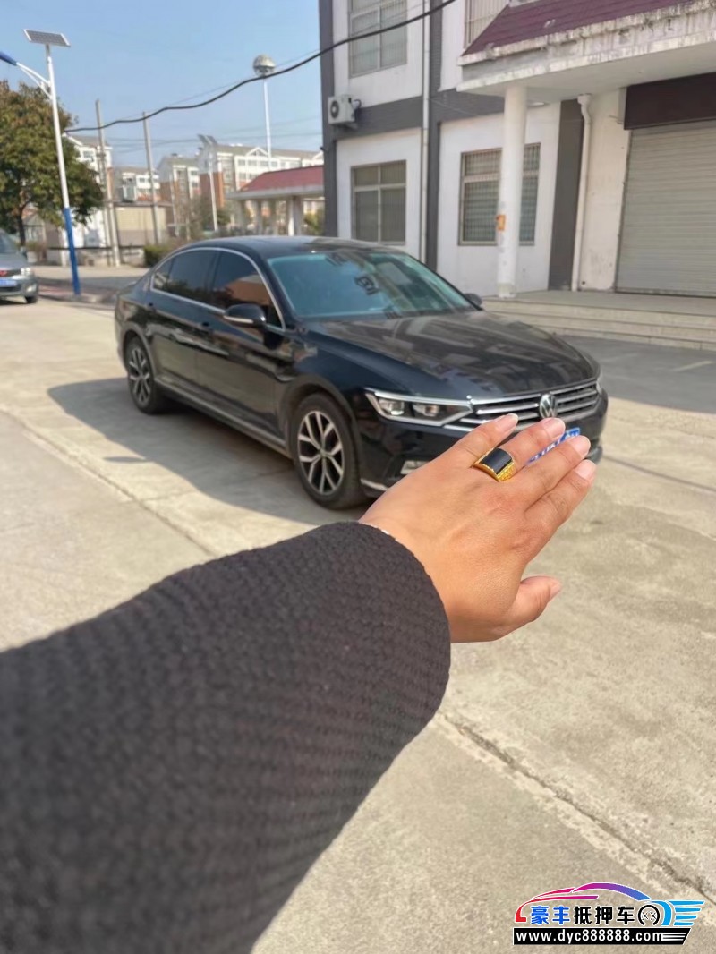 21年大众迈腾轿车抵押车出售