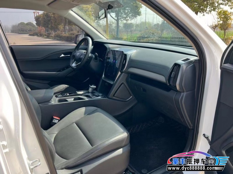 22年现代ix35轿车抵押车出售