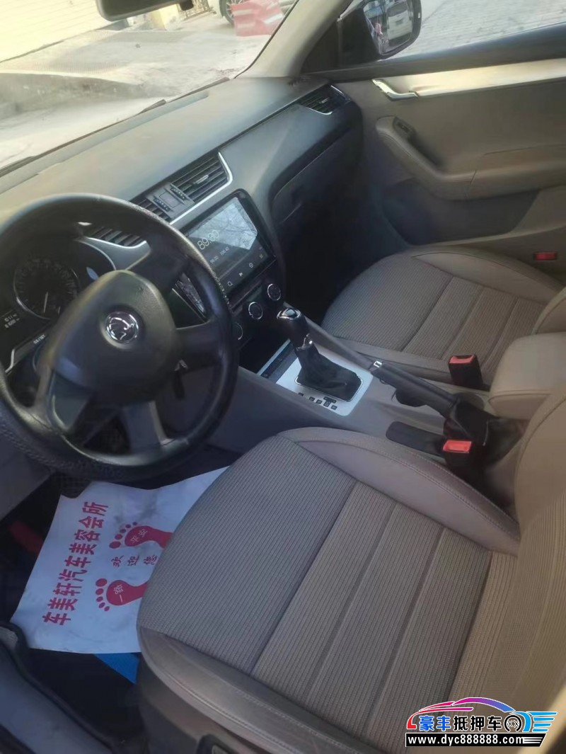 15年斯柯达明锐轿车抵押车出售