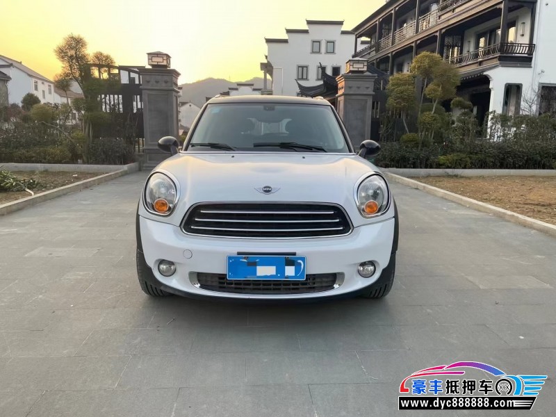 13年宝马MINISUV抵押车出售