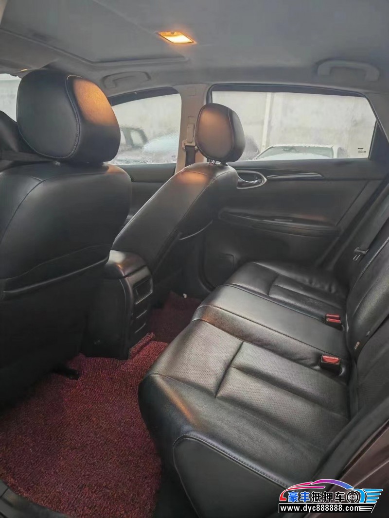 16年日产轩逸轿车抵押车出售