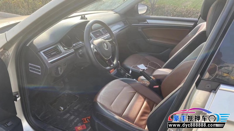 16年大众宝来轿车抵押车出售