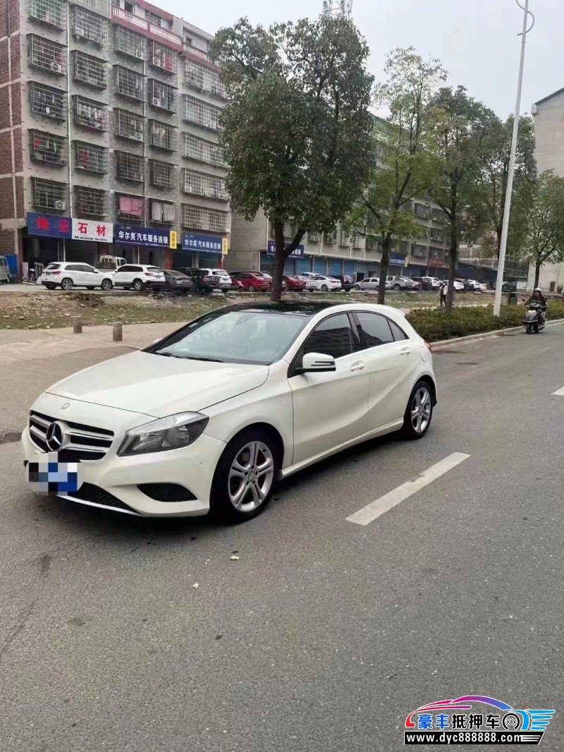 15年奔驰A轿车抵押车出售