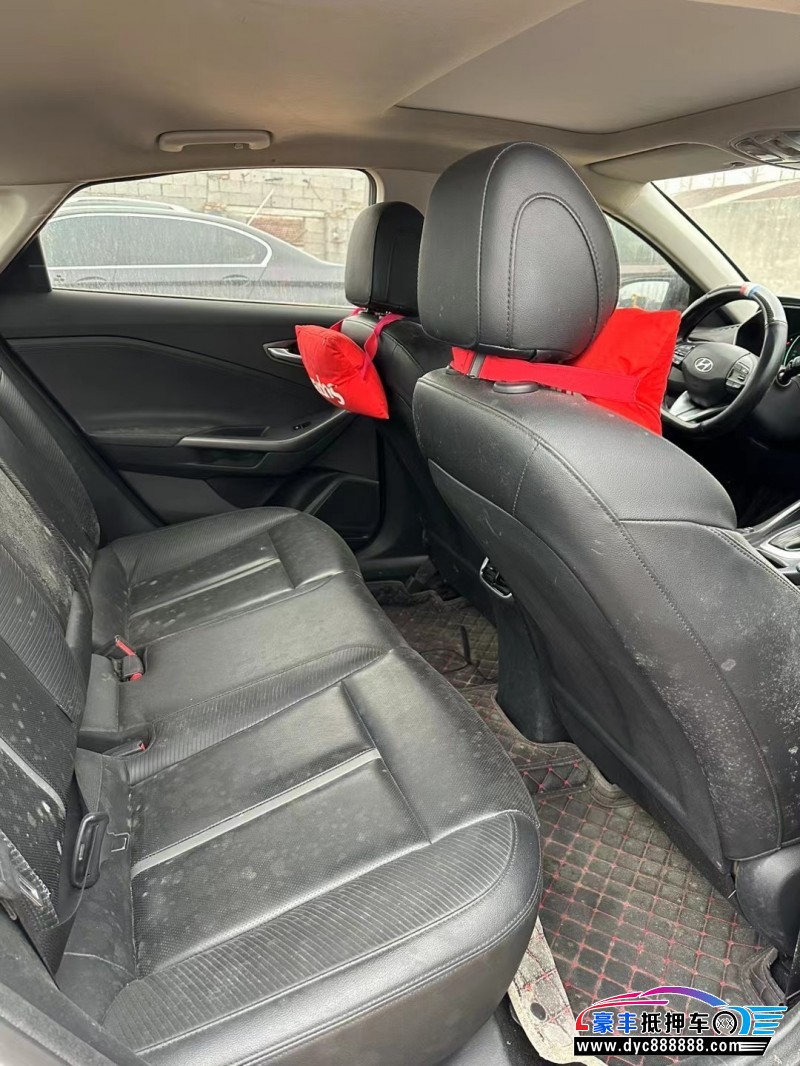 19年现代菲斯塔轿车抵押车出售