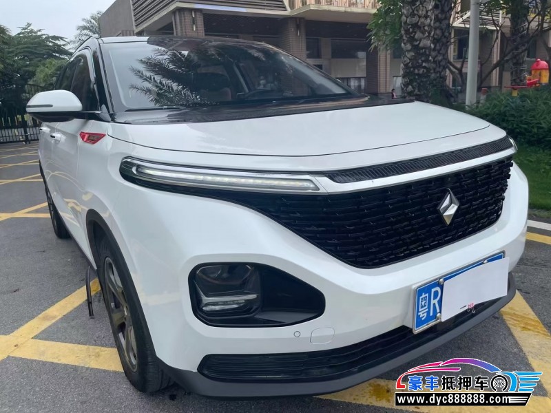 20年宝骏宝骏RM5轿车抵押车出售